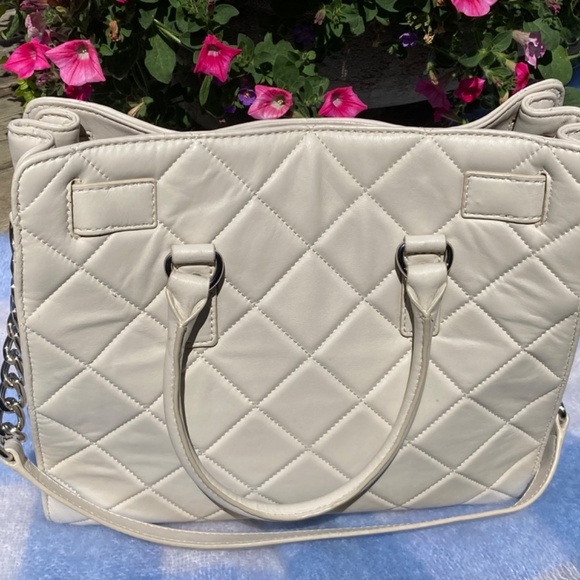 Large Michael Kors Leather Shoulder Bag - Picture 2 of 16